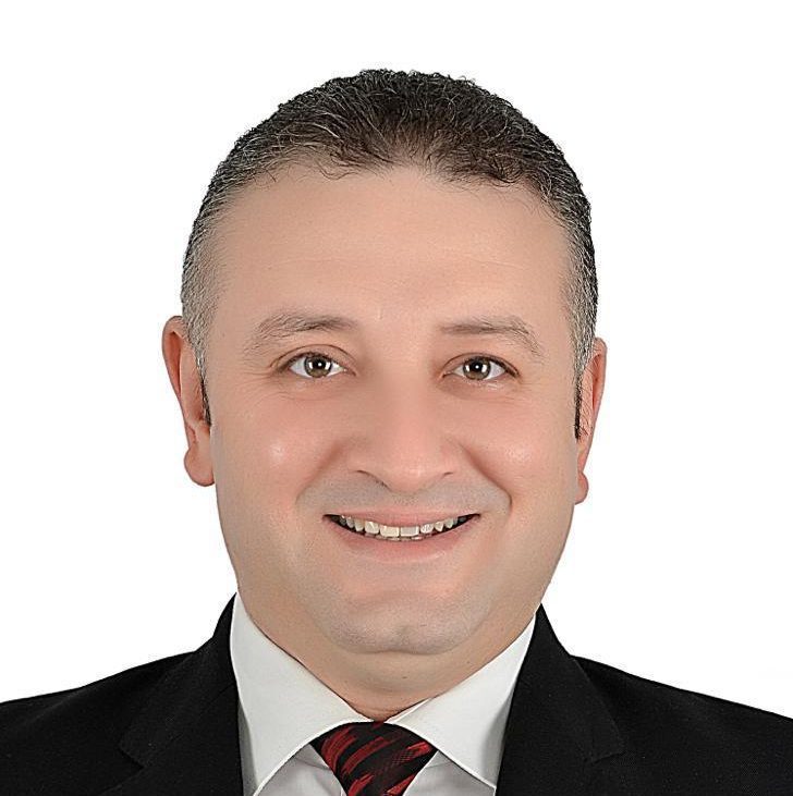 الإعلامى طاهر أبو زيد