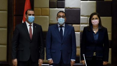 رئيس الوزراء ووزيرا التخطيط لمصر والعراق