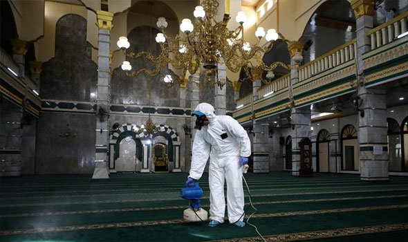 تطهير وتعقيم المساجد