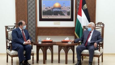 الرئيس محمود عباس واللواء عباس كامل