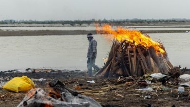 محارق الجثث في الهند على ضفاف نهر الغانج