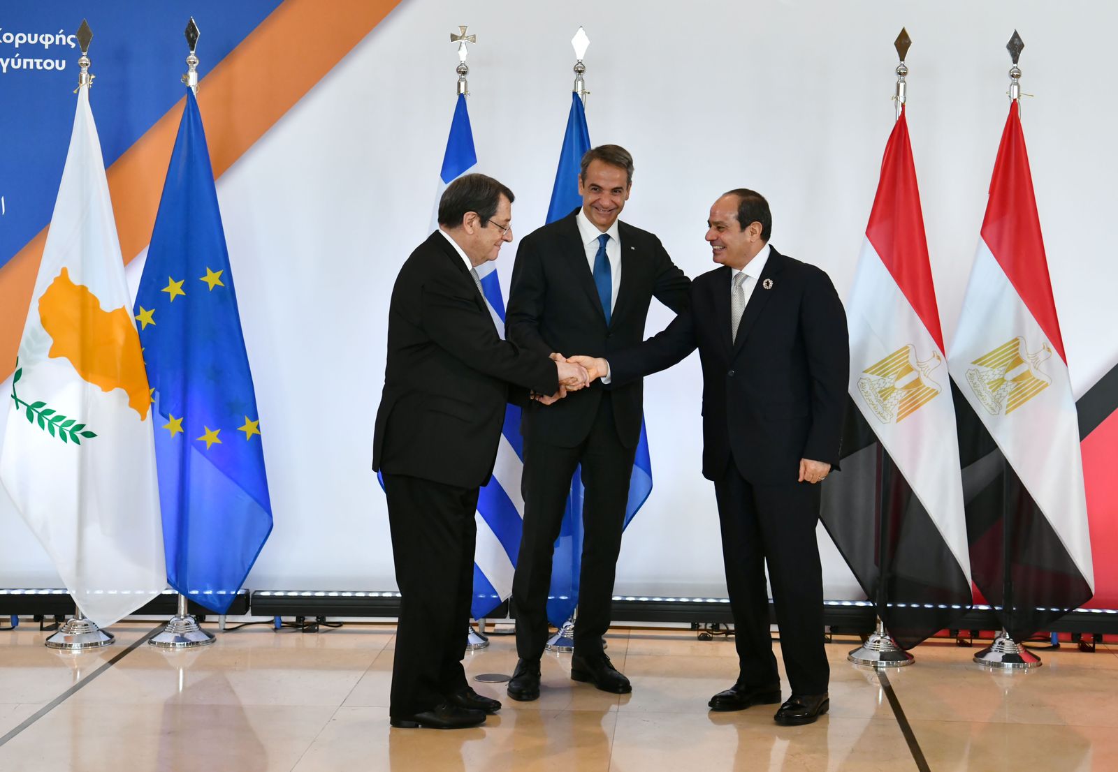 الرئيس السيسي يشارك في القمة الثلاثية المصرية اليونانية القبرصية