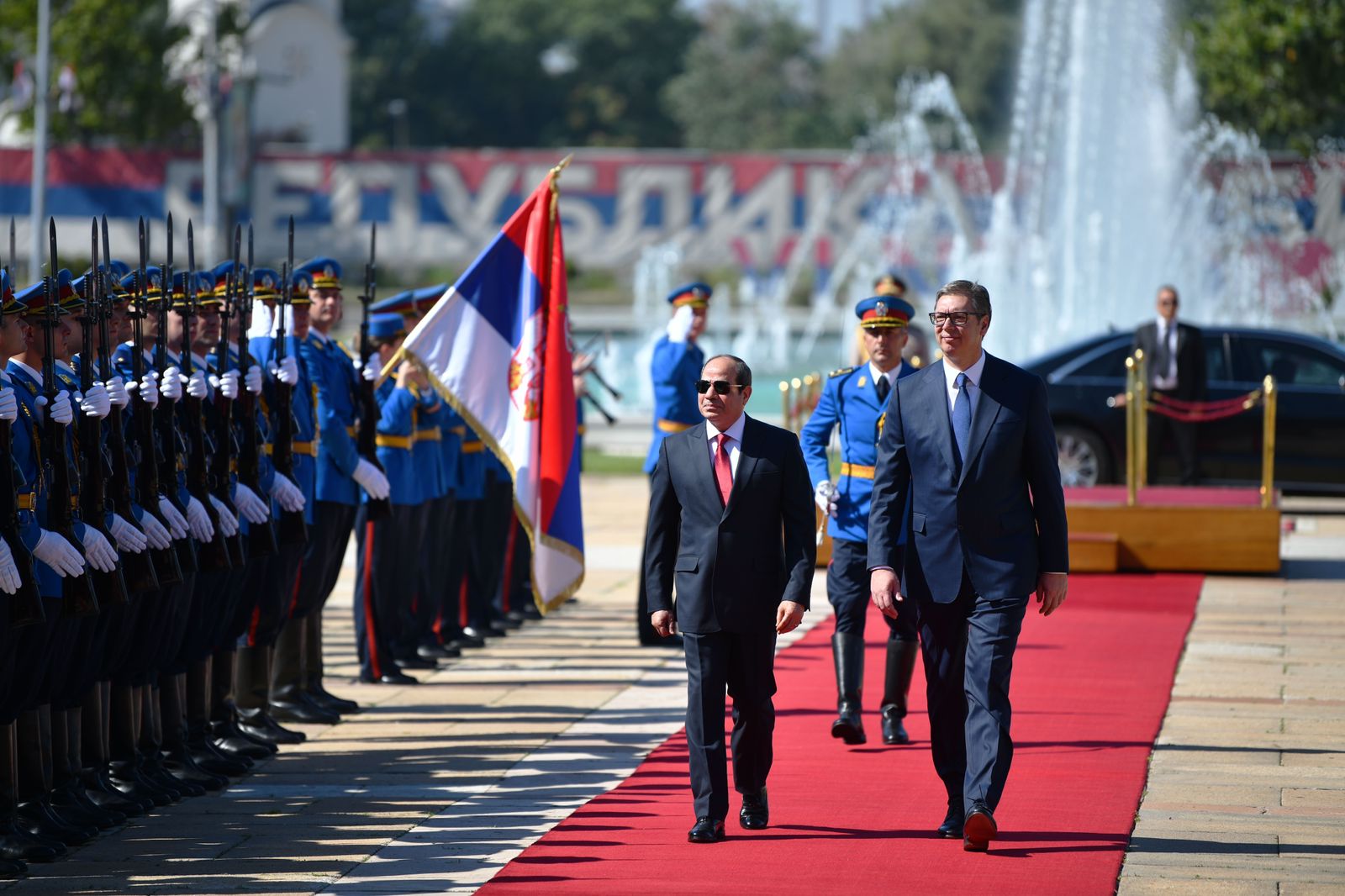 الرئيس الصربي ألكسندر فوتشيتش و الرئيس عبد الفتاح السيسي