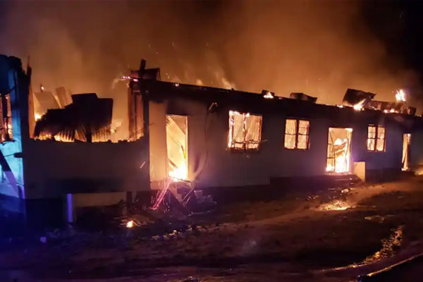 حريق مهاجع مدرسة في غويانا